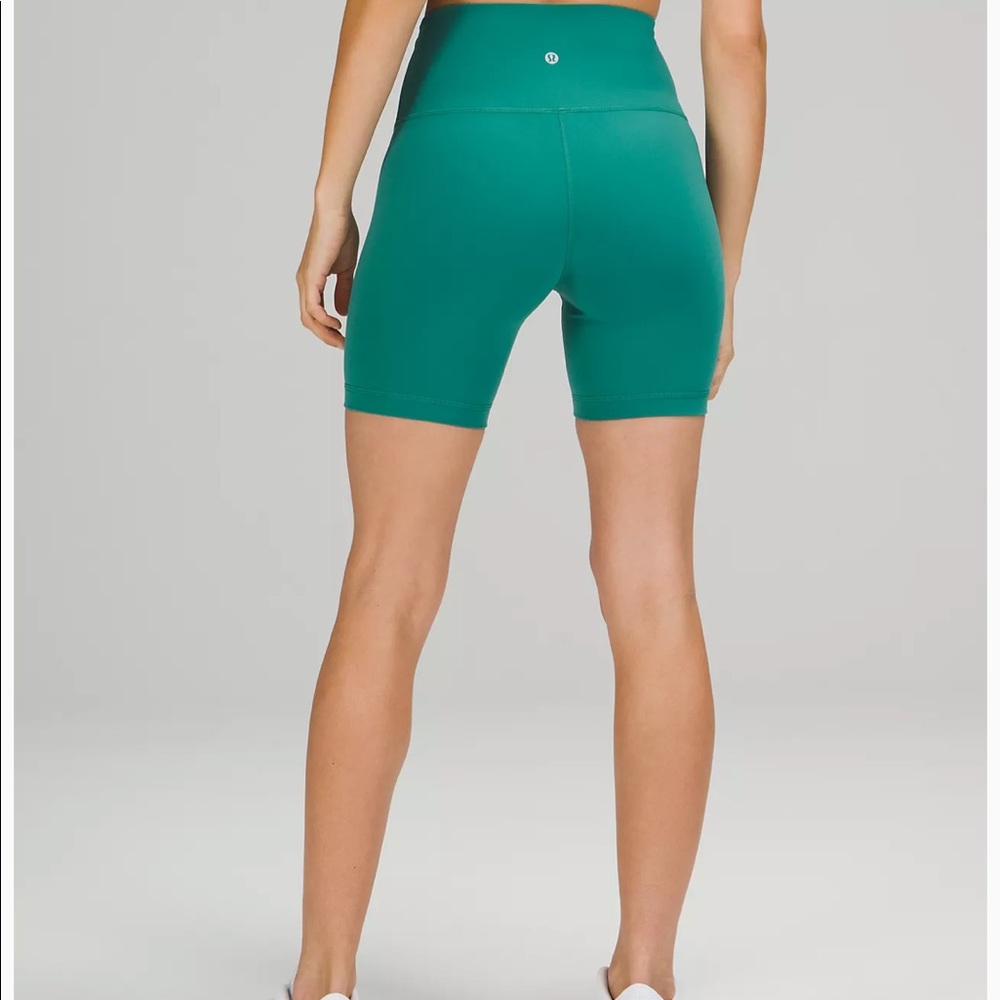 Lululemon Wunder Train High-Rise Short 6"